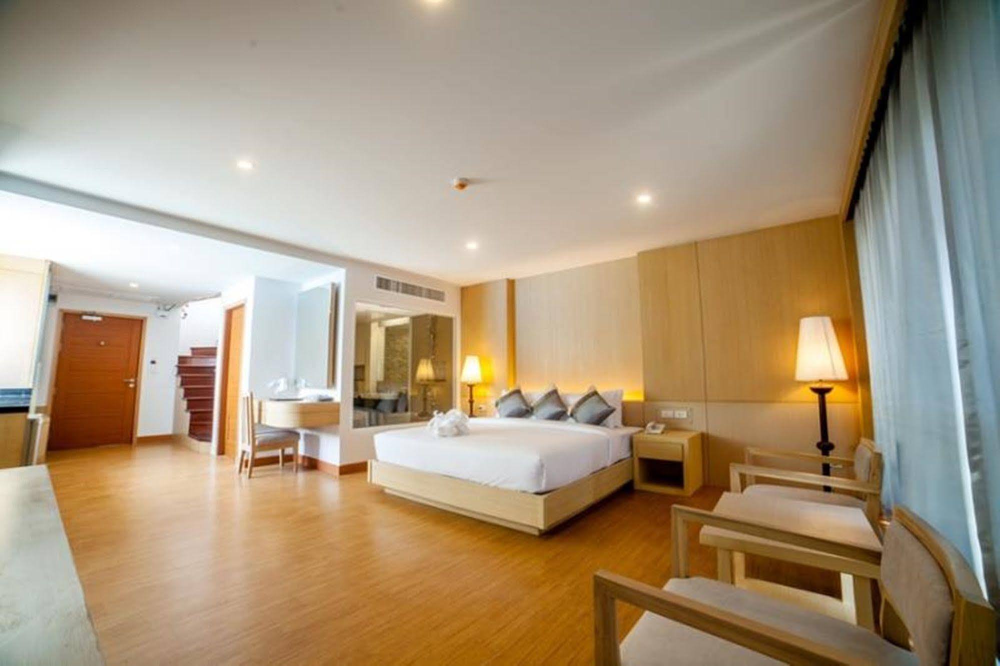 Phi Phi Harbour View Hotel-Sha Extra Plus Экстерьер фото